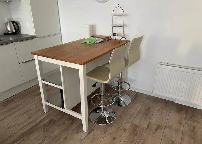 Schitterend Appartement, 150 M Het Apartman *