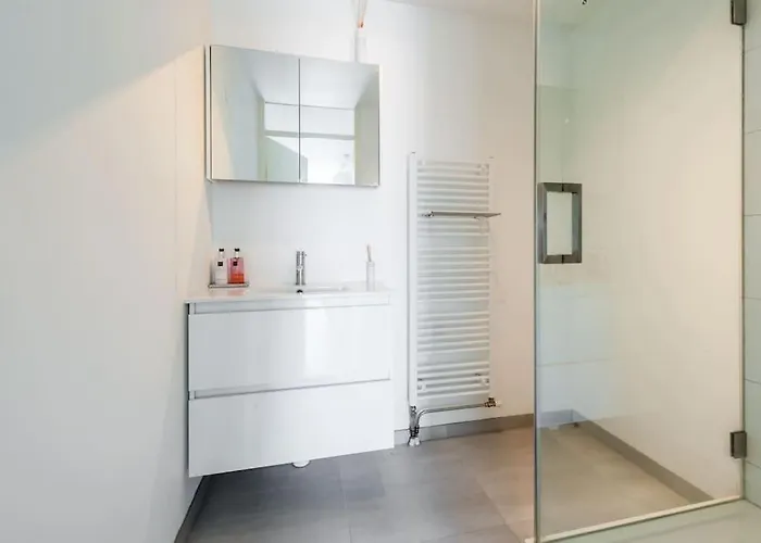 Schitterend Appartement, 150 M Het Apartman *